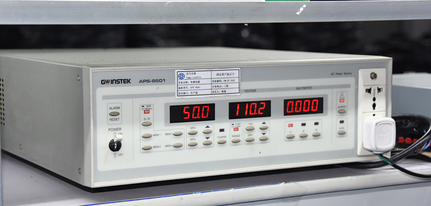 Equipamentos de produ&ccedil;&atilde;o de lumin&aacute;rias