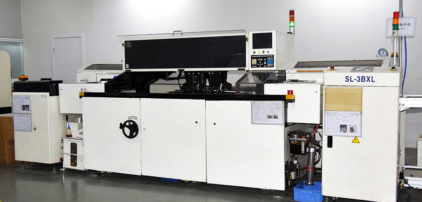 Equipamentos de produ&ccedil;&atilde;o de lumin&aacute;rias