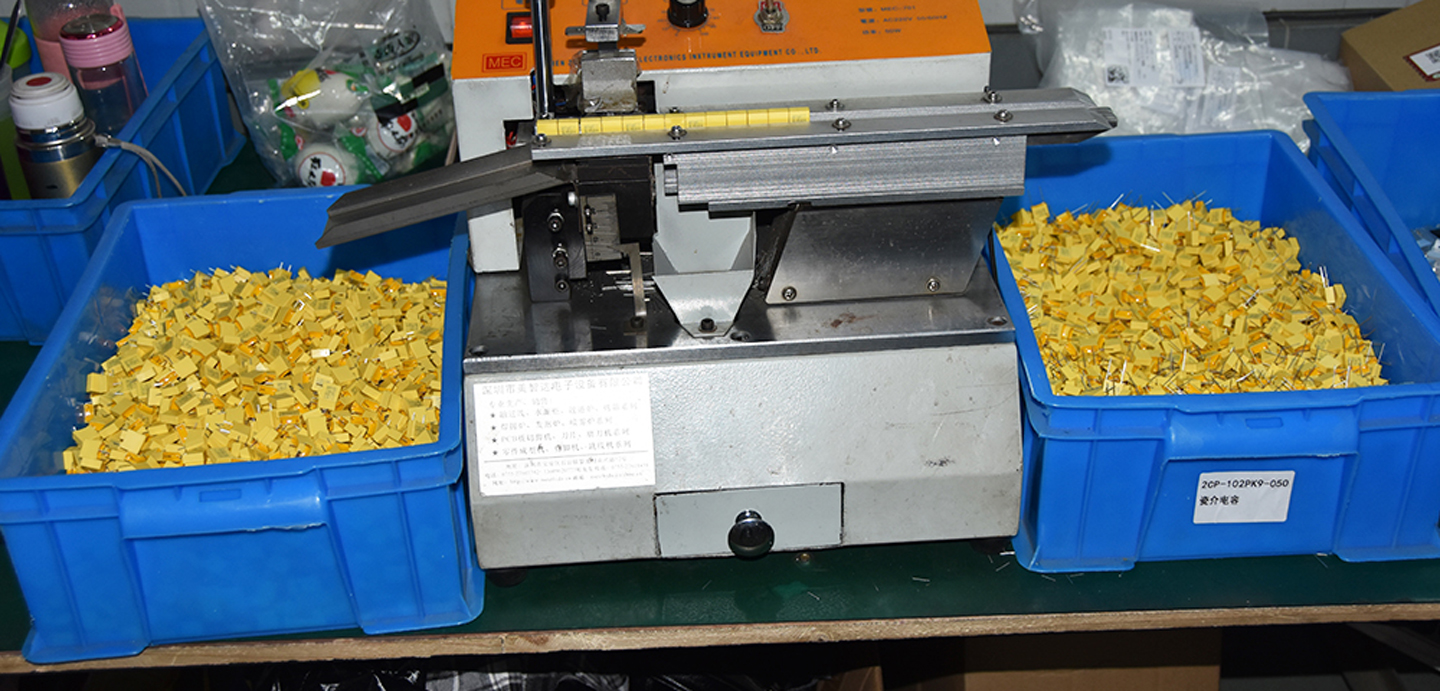 Equipamentos de produ&ccedil;&atilde;o de lumin&aacute;rias