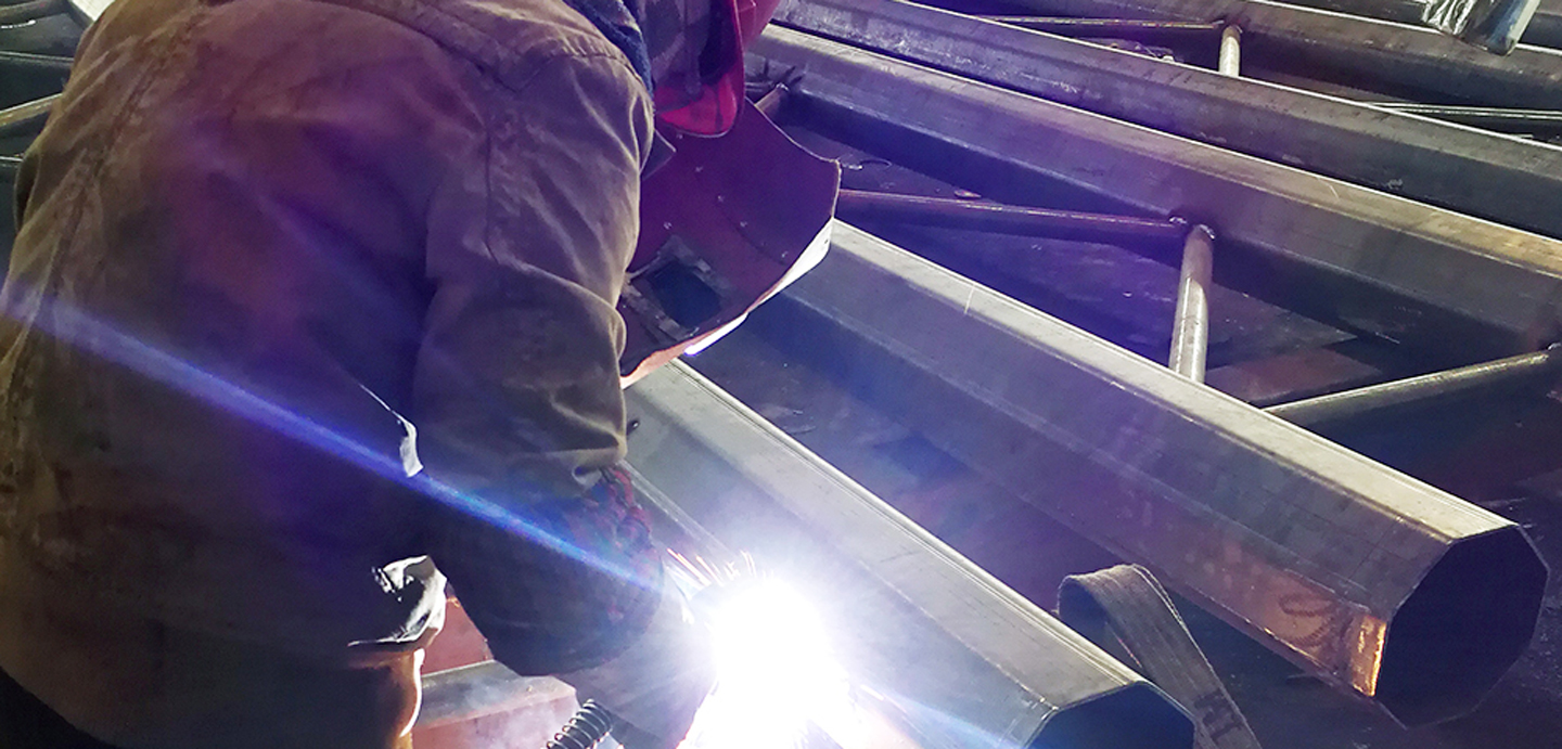 Equipamentos de produ&ccedil;&atilde;o de hastes