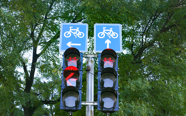 400 luminárias de alta potência com contagem regressiva de 8 unidades + componentes de poste, fase II padronizada, Haidian Zhongguancun East Road